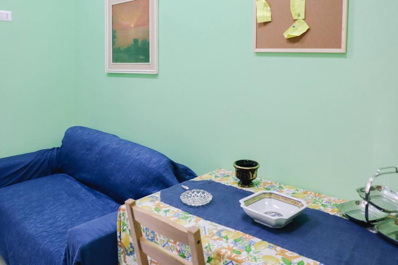 Holiday-Caroline Apartment Pompeï Buitenkant foto